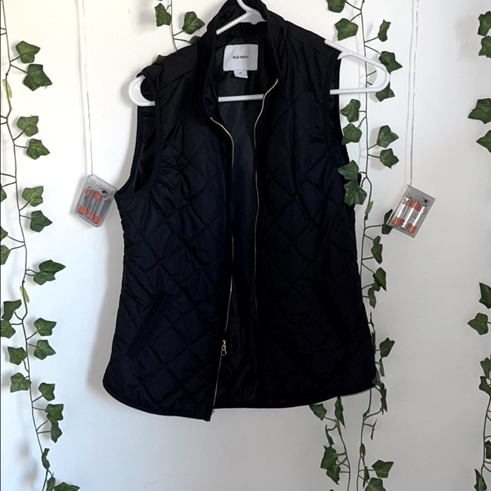 vest NEVER WORN!